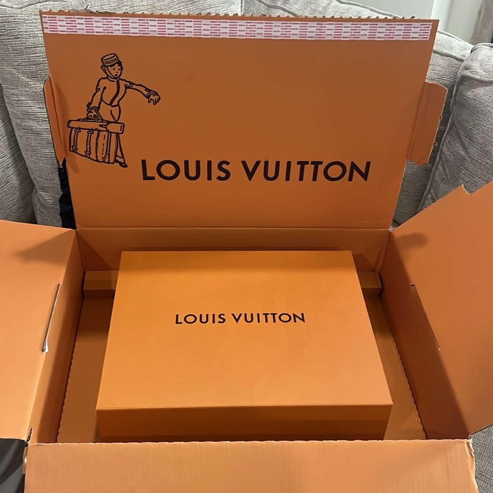 Louis Vuitton Orange Box-